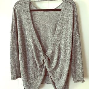 Lulu’s Open Back Top Medium Gray